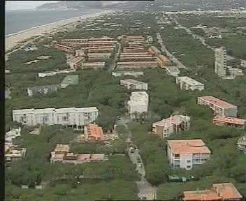 Pine Beach, la Torre Gavà, las Vil·les de Gavà Mar y al fondo, Castelldefels (año 2000)
